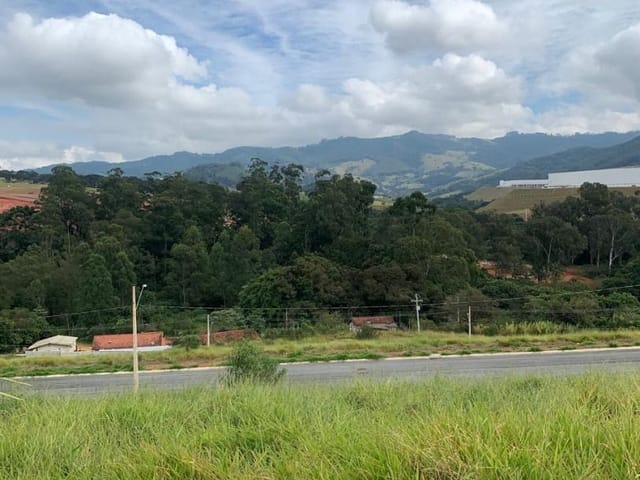 Terreno com 200m², à venda, no bairro Ponte Nova em Extrema