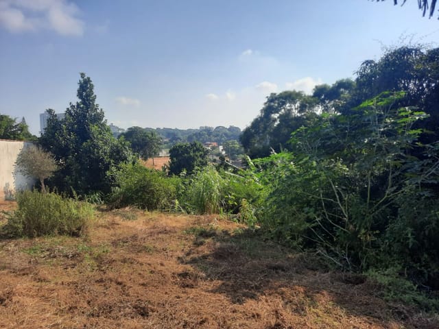 Terreno com 970m², à venda, no bairro Granja dos Cavaleiros em Macaé