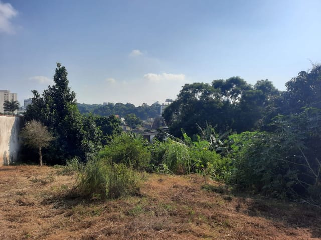 Terreno com 970m², à venda, no bairro Granja dos Cavaleiros em Macaé