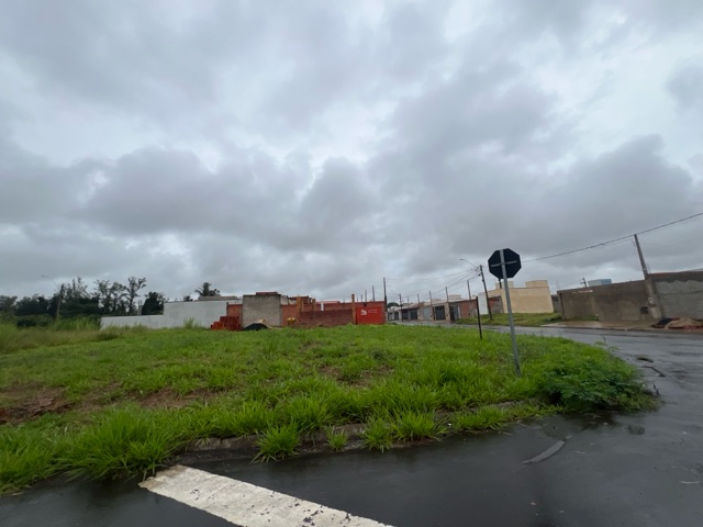 Terreno com 207m², à venda, no bairro Agua Branca em Piracicaba