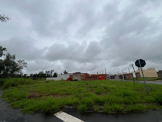 Terreno com 207m², à venda, no bairro Agua Branca em Piracicaba