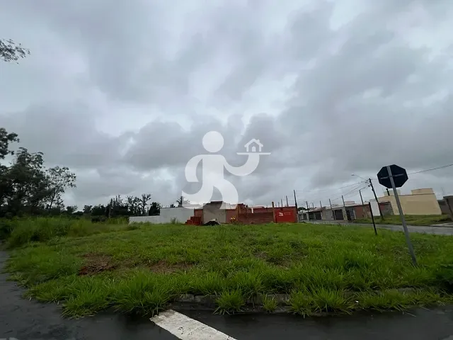 Terreno com 207m², à venda, no bairro Agua Branca em Piracicaba