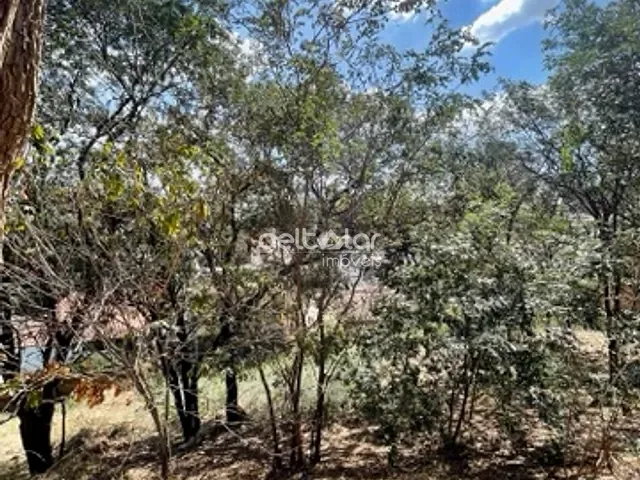 Terreno com 375m², à venda, no bairro Heliópolis em Belo Horizonte