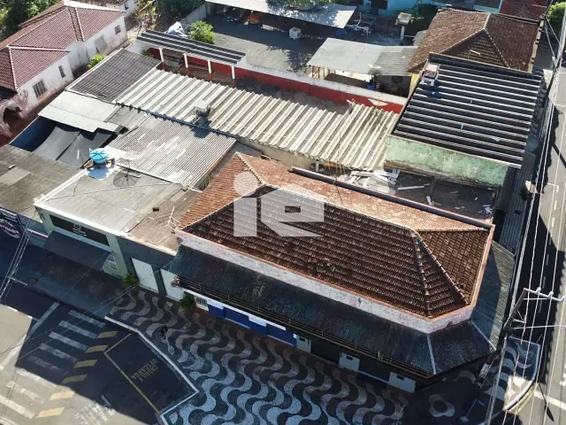 Terreno com 600m², à venda, no bairro Centro em Rolândia