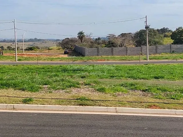 Terreno com 250m², à venda, no bairro Colinas do Castelo em Jaguariúna