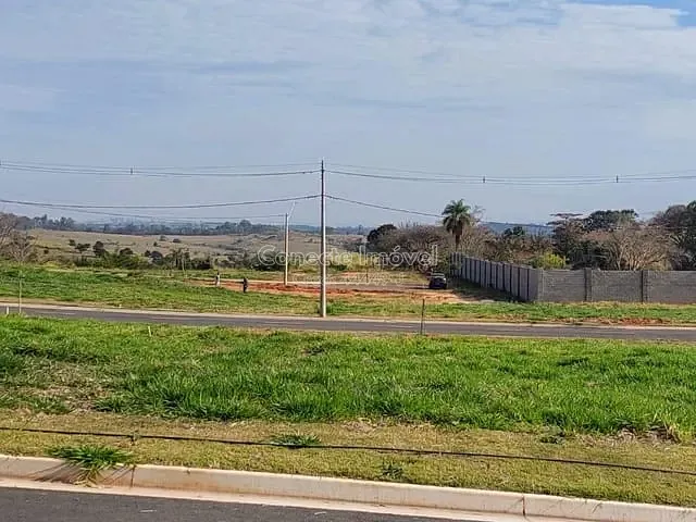 Terreno com 250m², à venda, no bairro Colinas do Castelo em Jaguariúna
