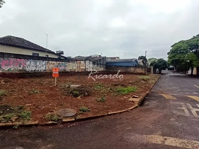 Terreno com 186m², à venda, no bairro Jardim Lorena em Arapongas