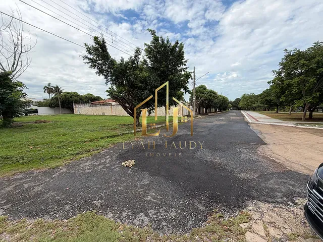 Terreno com 720m², à venda, no bairro Jardim Califórnia em Cuiabá