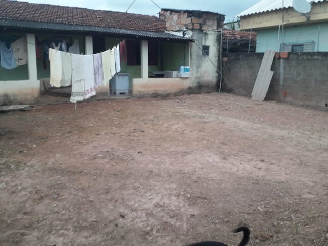 Terreno à venda, no bairro Vila São Benedito em Pindamonhangaba