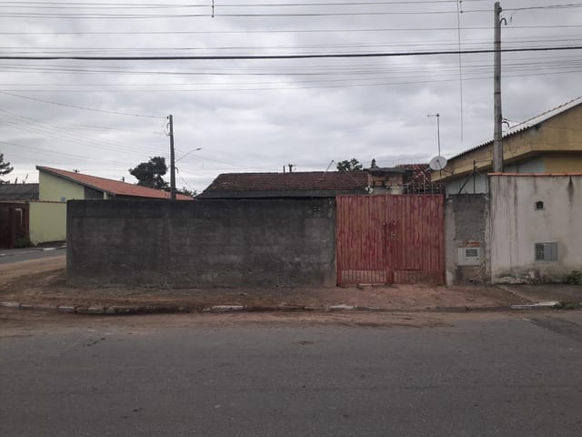 Terreno à venda, no bairro Vila São Benedito em Pindamonhangaba