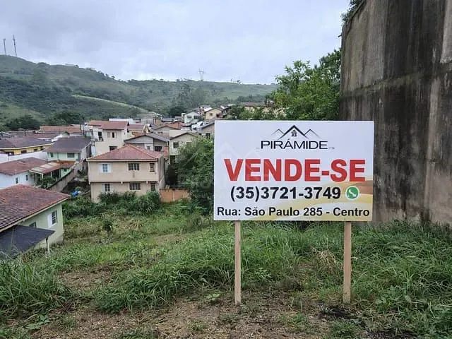 Terreno com 360m², à venda, no bairro Jardim Paraíso em Poços de Caldas