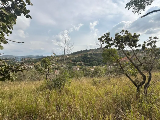 Terreno com 360m², à venda, no bairro Vianinha (Melo Viana) em Esmeraldas