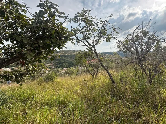 Terreno com 360m², à venda, no bairro Vianinha (Melo Viana) em Esmeraldas