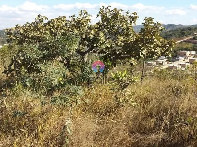 Terreno com 360m², à venda, no bairro Vianinha (Melo Viana) em Esmeraldas