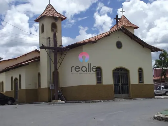Terreno com 360m², à venda, no bairro Vianinha (Melo Viana) em Esmeraldas