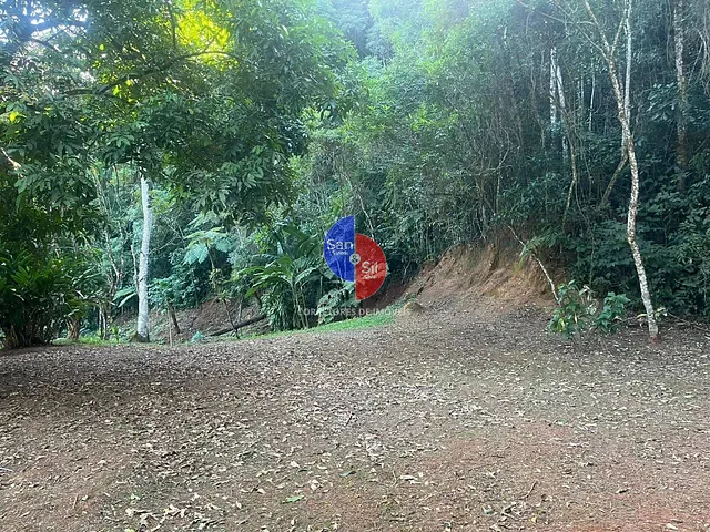 Terreno com 5000m², à venda, no bairro Monte Oliveti em Guapimirim