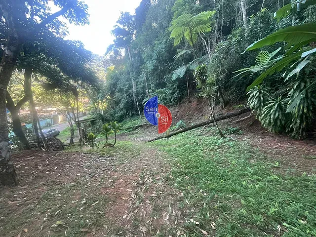 Terreno com 5000m², à venda, no bairro Monte Oliveti em Guapimirim