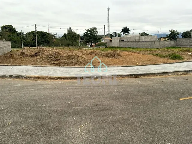 Terreno com 415m², à venda, no bairro Independência em Taubaté