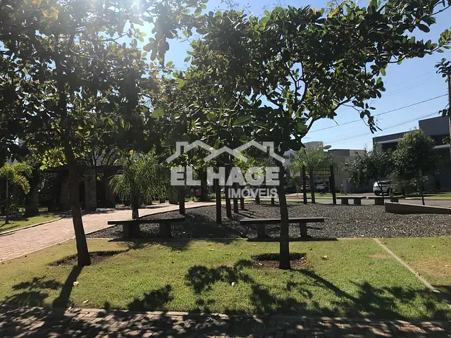 Terreno com 766m², à venda, no bairro Jardim Itália em Cuiabá