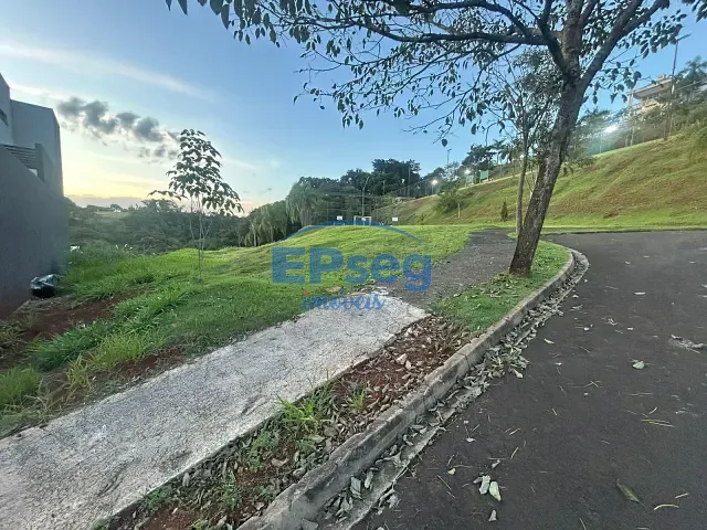 Terreno com 297m², à venda, no bairro Ibiporã em Ibiporã