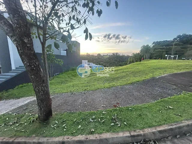 Terreno com 297m², à venda, no bairro Ibiporã em Ibiporã