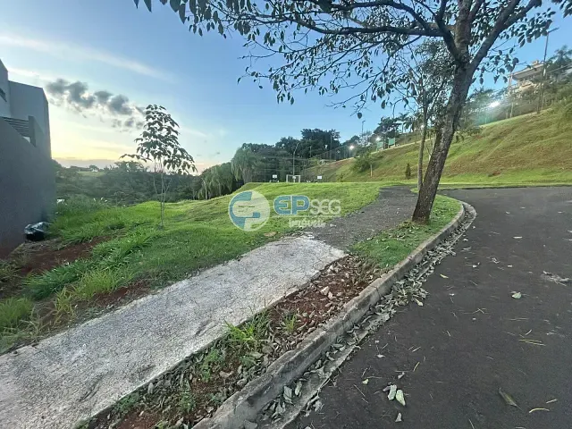 Terreno com 297m², à venda, no bairro Ibiporã em Ibiporã