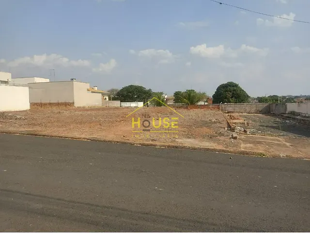 Terreno com 1011m², à venda, no bairro San Remo em Votuporanga