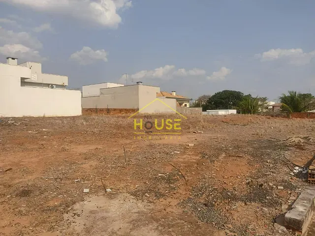 Terreno com 1011m², à venda, no bairro San Remo em Votuporanga