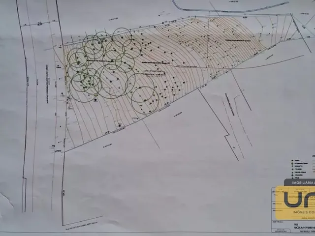 Terreno à venda, no bairro Bom Retiro em Curitiba