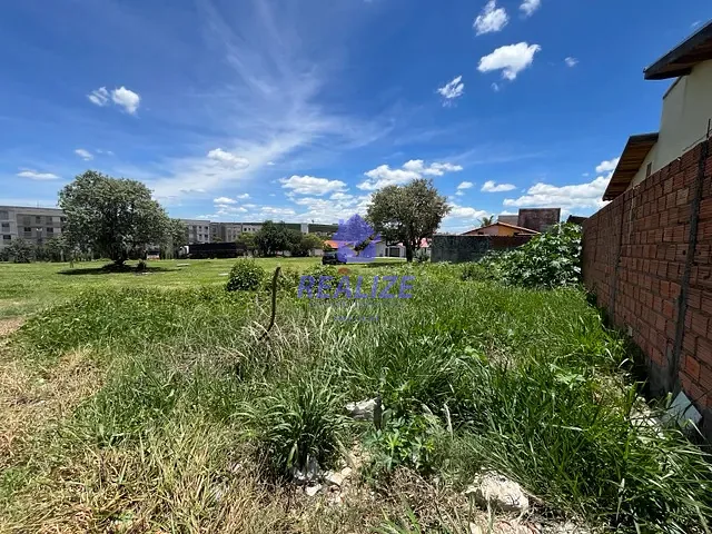 Terreno com 250m², à venda, no bairro Jardim Real Park em Botucatu