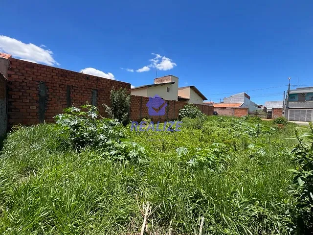 Terreno com 250m², à venda, no bairro Jardim Real Park em Botucatu