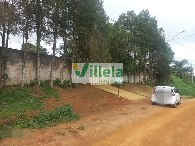 Terreno com 2100m², à venda, no bairro Parque das Varinhas em Mogi das Cruzes