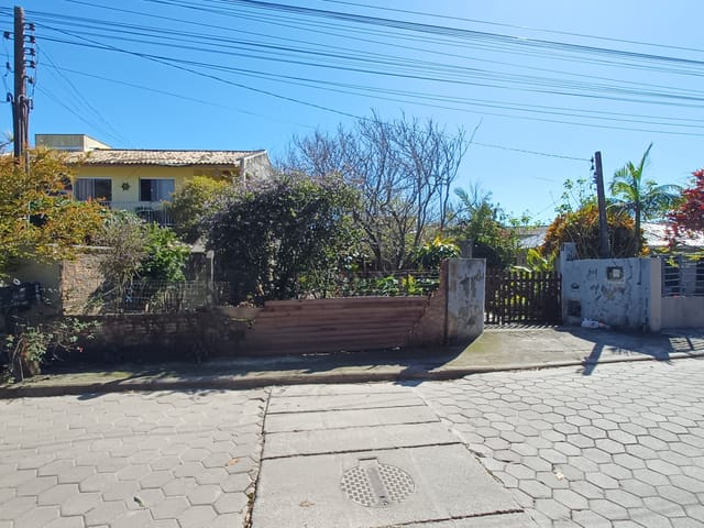 Foto do Terreno - Terreno com Escritura Pública a 170 metros da praia - Morro das Pedras - Florianópolis/SC. | Costão Sul Imóveis