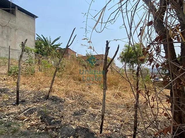 Terreno com 180m², à venda, no bairro Jardim Vitória em Belo Horizonte