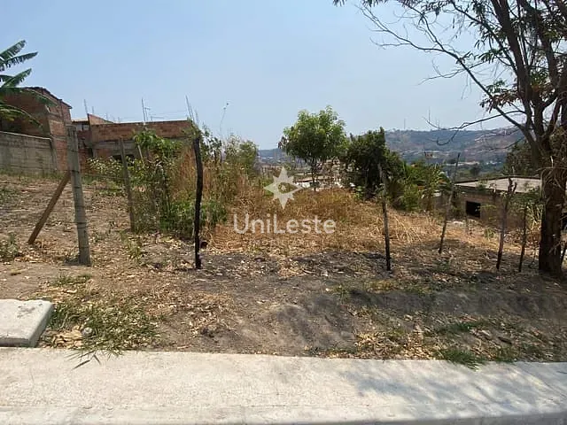 Terreno com 180m², à venda, no bairro Jardim Vitória em Belo Horizonte