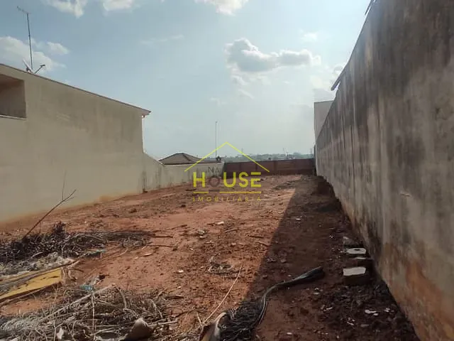 Terreno com 300m², à venda, no bairro Chácara das Paineiras em Votuporanga