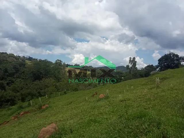 Terreno com 2420m², à venda, no bairro Área Rural de Pedra Bela em Pedra Bela