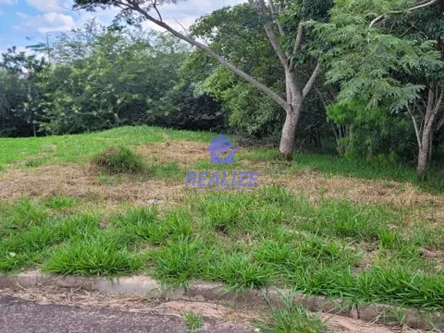 Terreno com 280m², à venda, no bairro Residencial Plaza Martins em Botucatu
