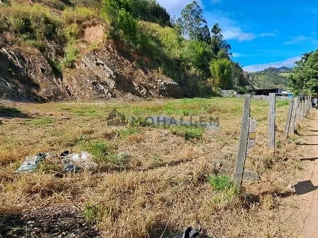Terreno com 450m², à venda, no bairro Varginha em Itajubá