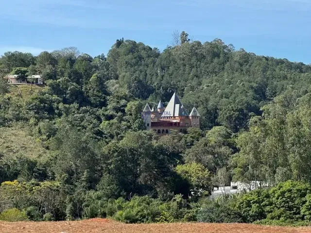 Terreno com 785m², à venda, no bairro Condomínio Residencial Altos da Quinta em São José dos Campos