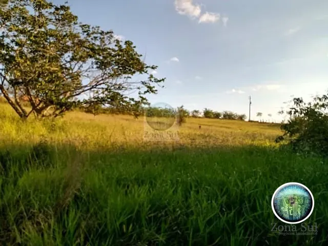 Terreno com 1500m², à venda, no bairro Carafá em Votorantim