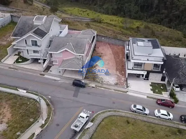 Terreno com 360m², à venda, no bairro Condomínio Residencial Mantiqueira em São José dos Campos
