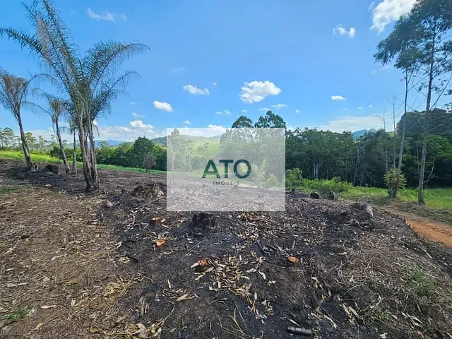 Terreno com 3050m², à venda, no bairro Centro em Tijucas