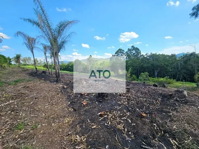 Terreno com 3050m², à venda, no bairro Centro em Tijucas