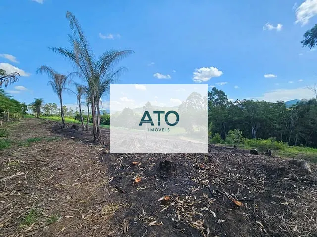 Terreno com 3050m², à venda, no bairro Centro em Tijucas