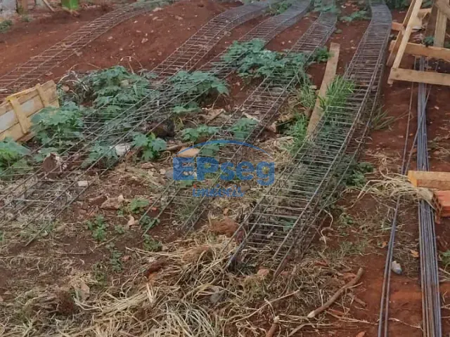 Terreno com 250m², à venda, no bairro Waldemar Hauer em Londrina