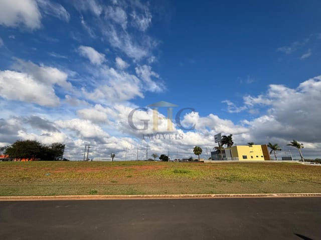 Terreno com 250m², à venda, no bairro Jardim São Lucas em Salto de Pirapora