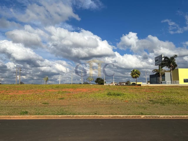 Terreno com 250m², à venda, no bairro Jardim São Lucas em Salto de Pirapora