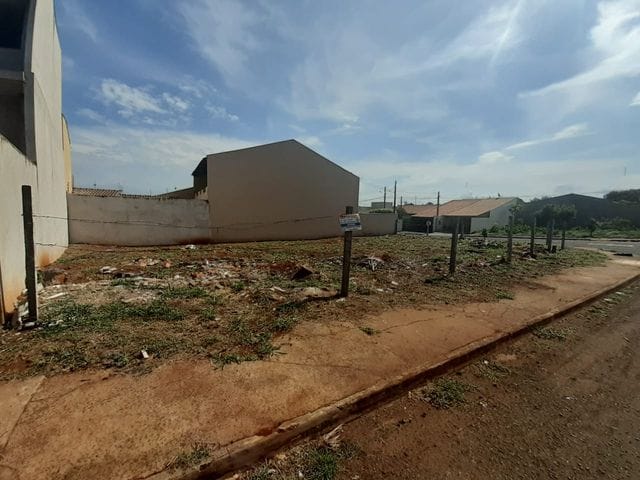 Foto do Terreno - Terreno plano à venda 387 metros, zoneamento ZR3 - Esquina | Próximo a comércios no Jardim Santiago Londrina. | Guepardo Imob