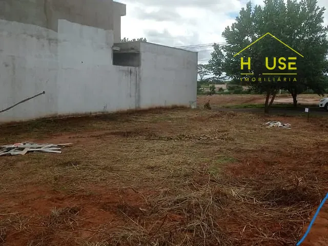 Terreno com 250m², à venda, no bairro Jardim Alto Alegre em Votuporanga